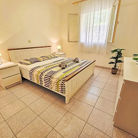 Antun-1 By Interhome *