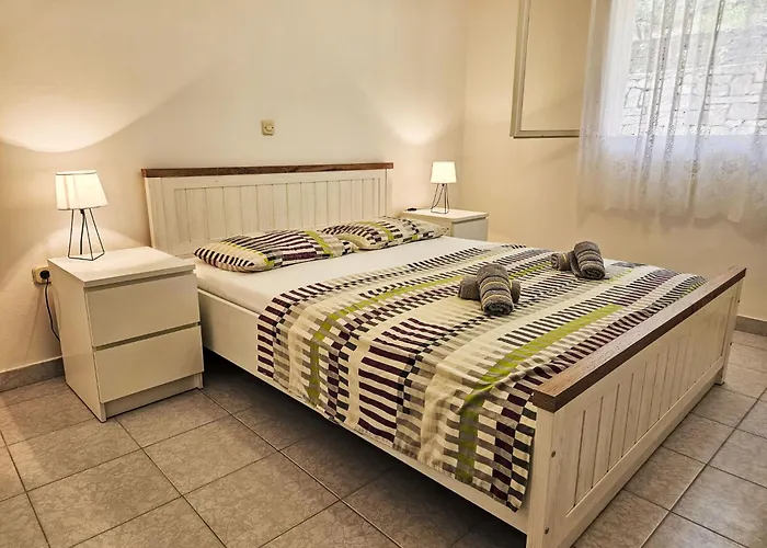 Appartamento Antun-1 By Interhome