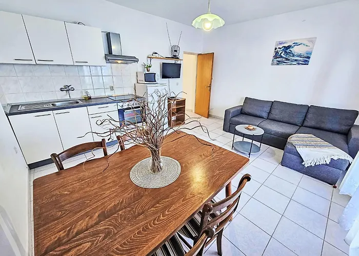 Appartamento Antun-1 By Interhome